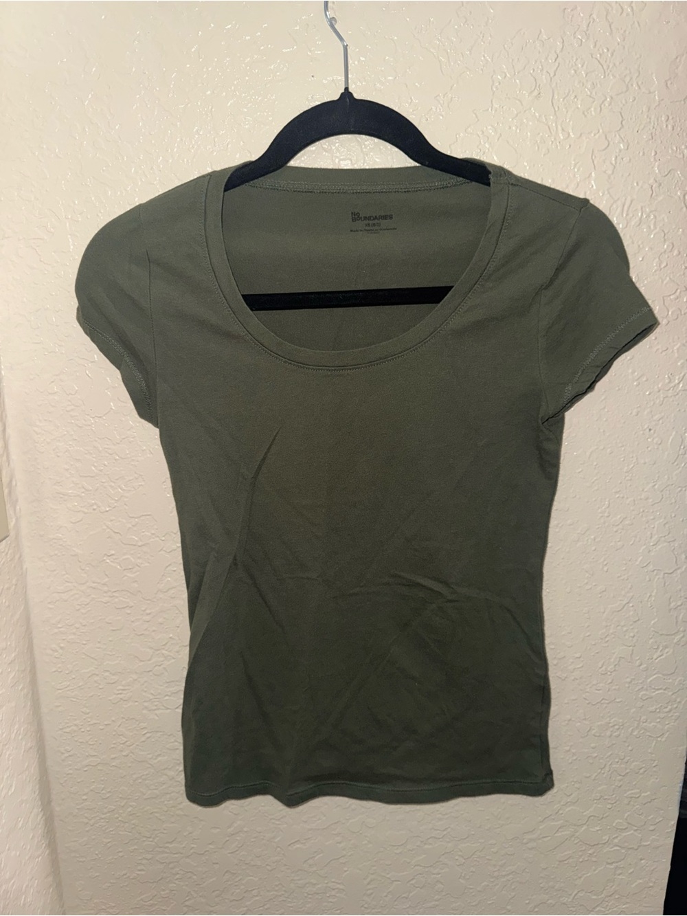 No Boundaries Olive Green Scoop Neck Short Sleeve Tee